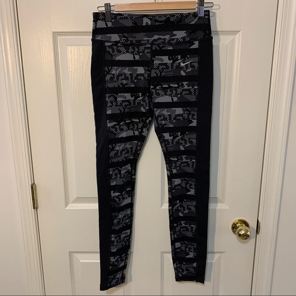 NWOT Nike Epic Lux Clash Dri-fit Running Tights - Picture 6 of 6